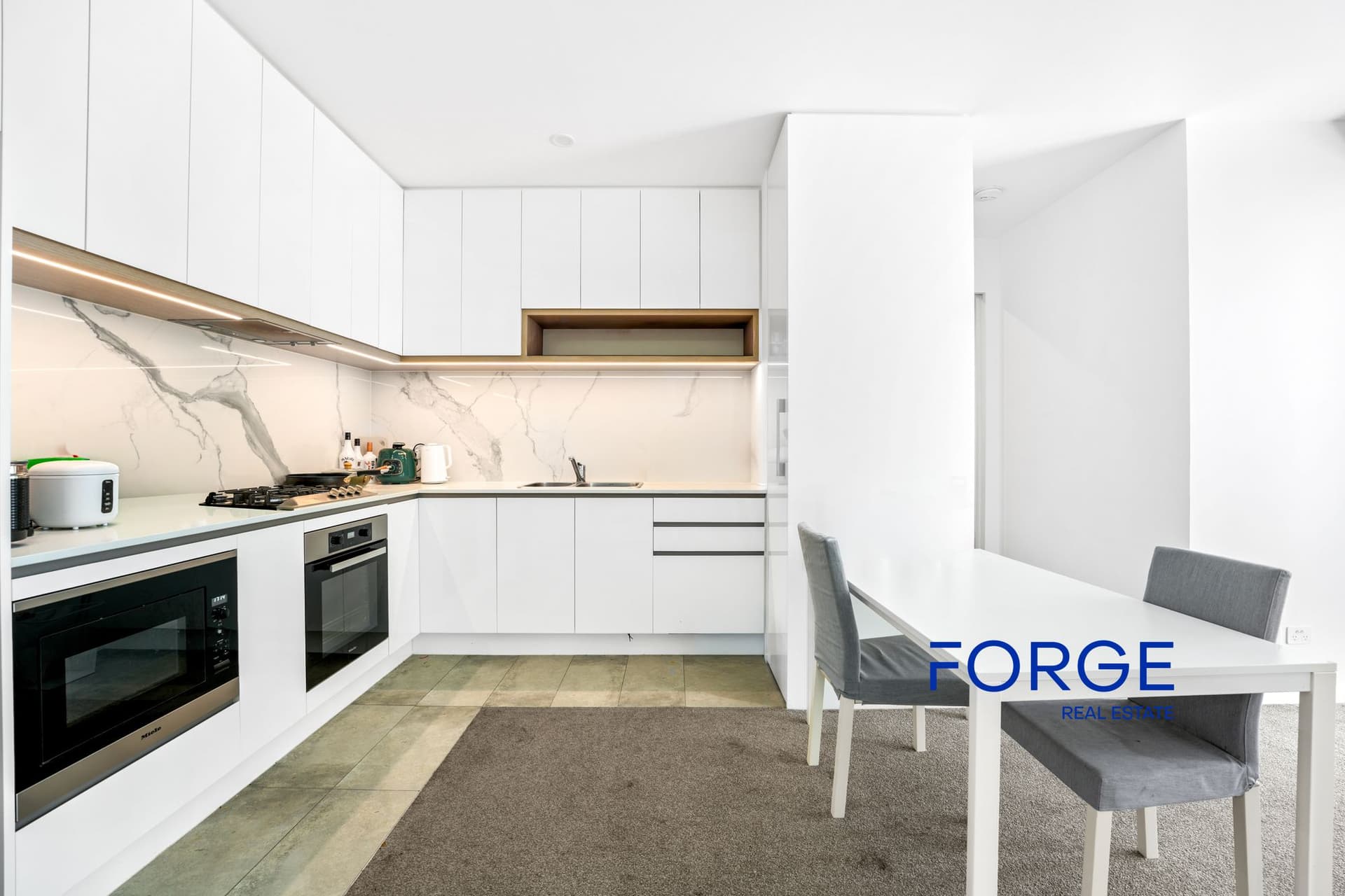 2310 / 560 Lonsdale Street, MELBOURNE