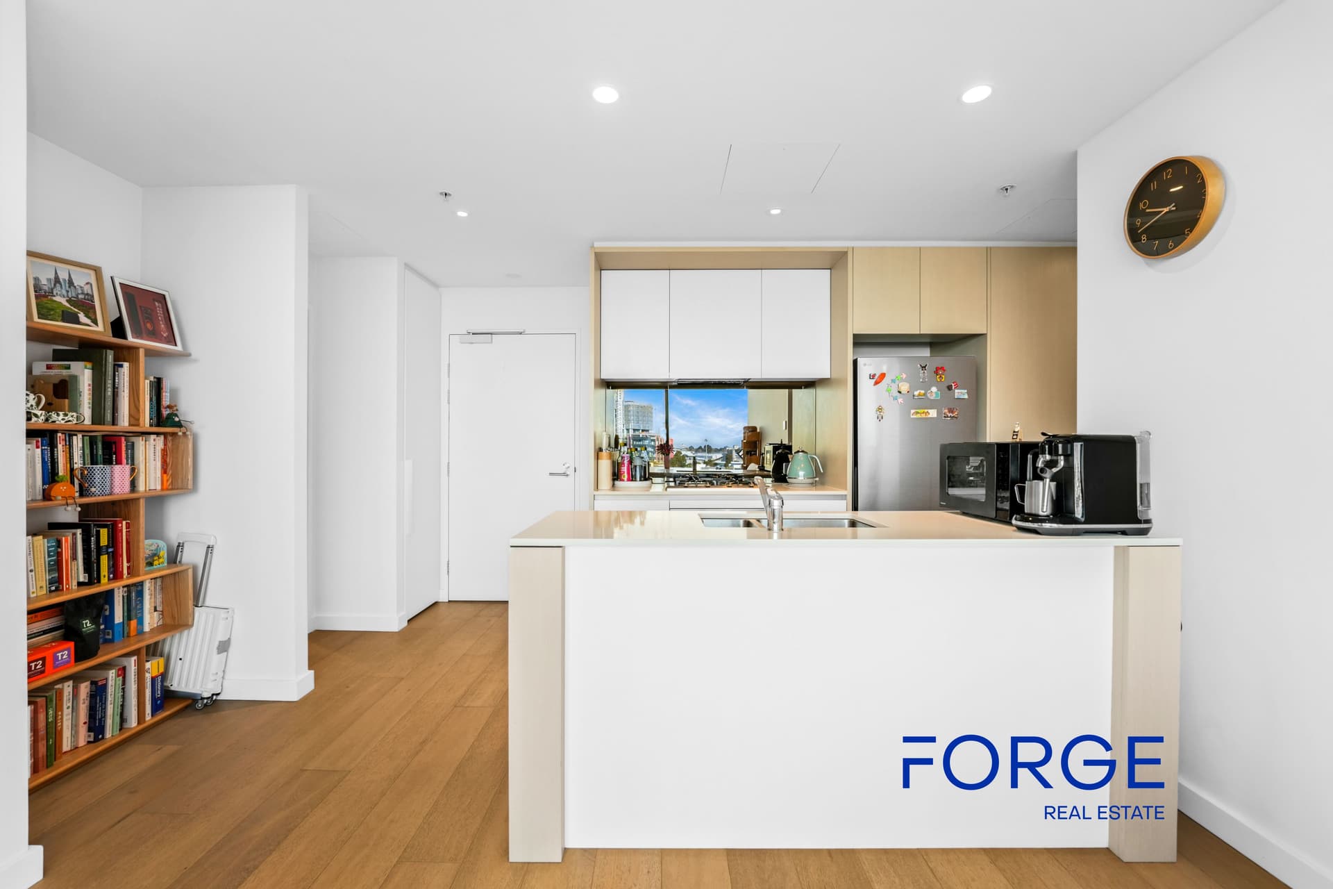 613 / 915 Collins Street , DOCKLANDS